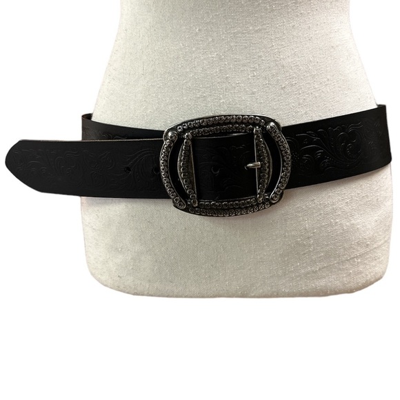 Genuine Leather Women’s Black Embossed Floral Silver Buckle Belt Medium main image 4